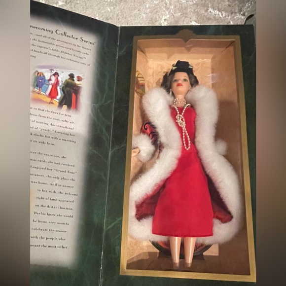 Victorian elegant Barbie - Picture 2 of 2